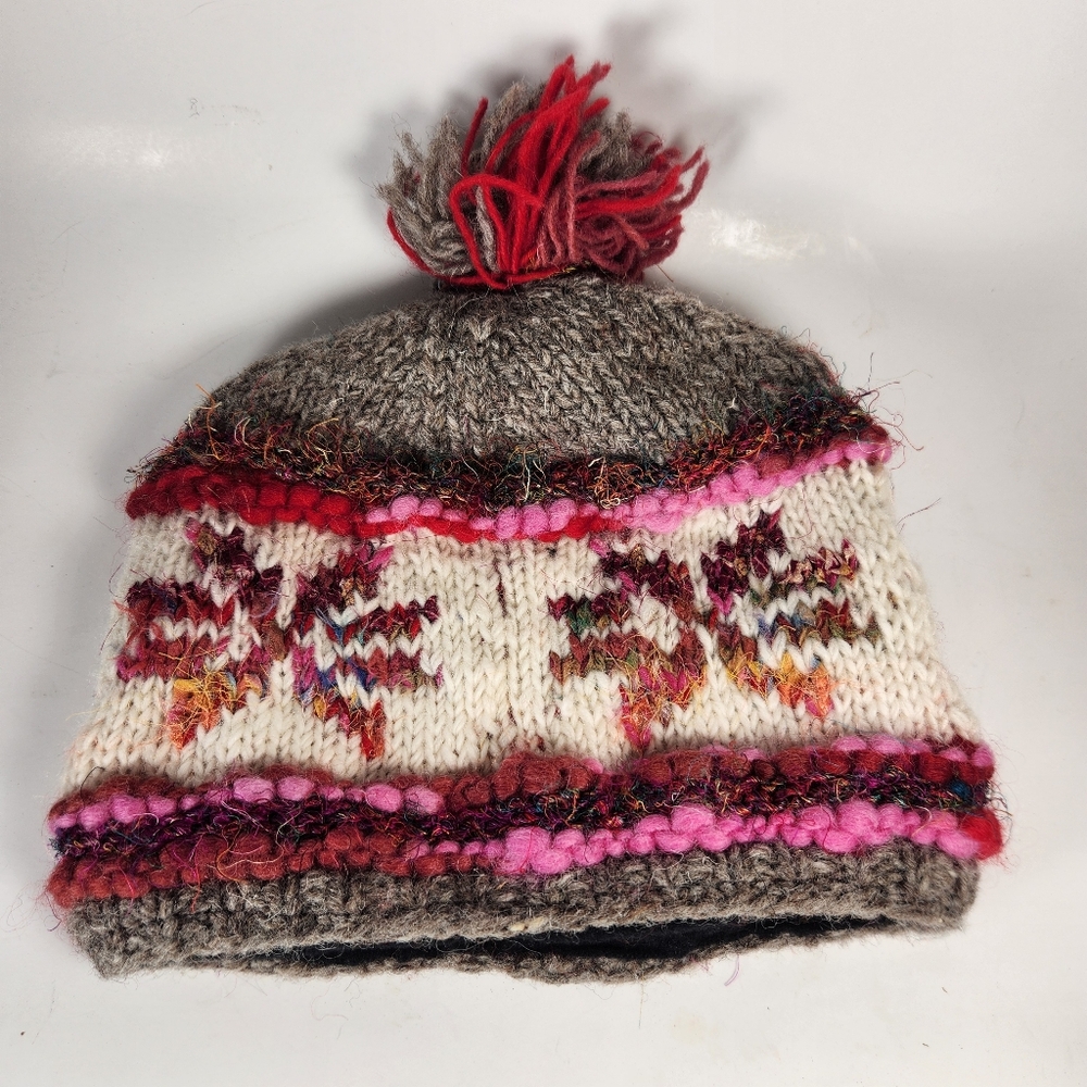 Beanie Hat One Size Gray Red 100% Wool Snowflake Winter Made Nepal Pom Pom - Picture 3 of 9